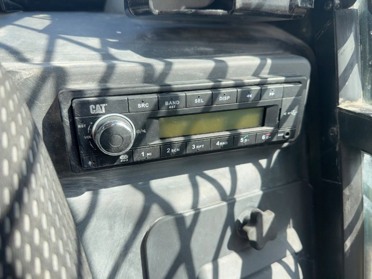 2023-caterpillar-249d3-image-20