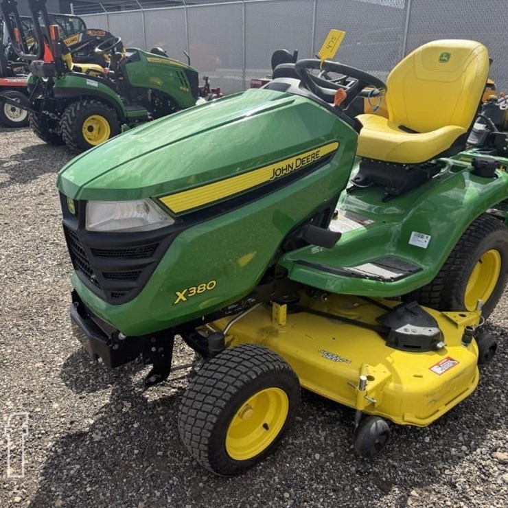 2022 JOHN DEERE X380