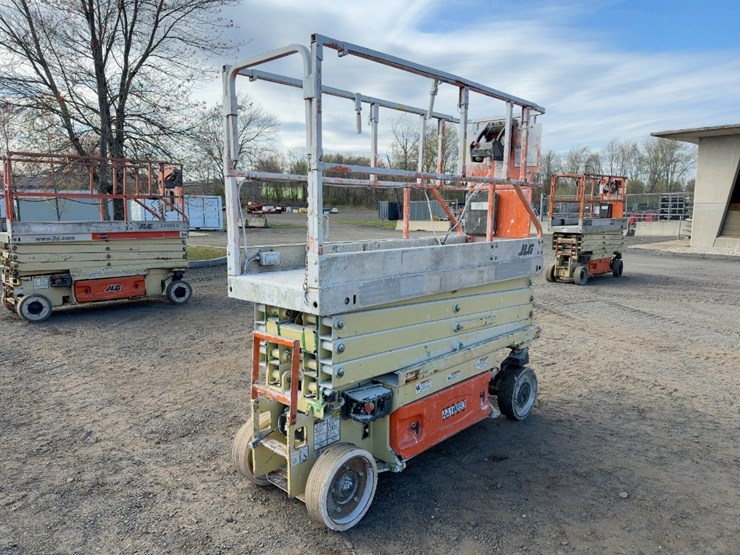 2005-jlg-2630es-image-4