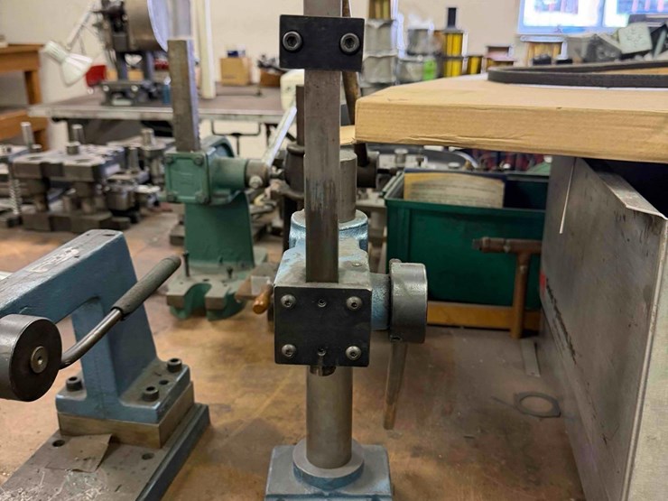 janesville-hand-press(3)-image-11