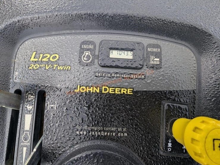 john-deere-l120-image-11