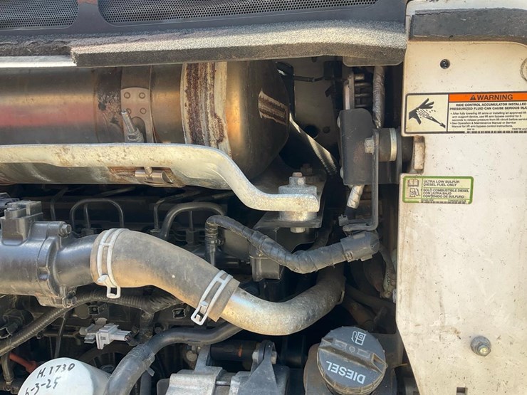 2021-bobcat-t870-image-42