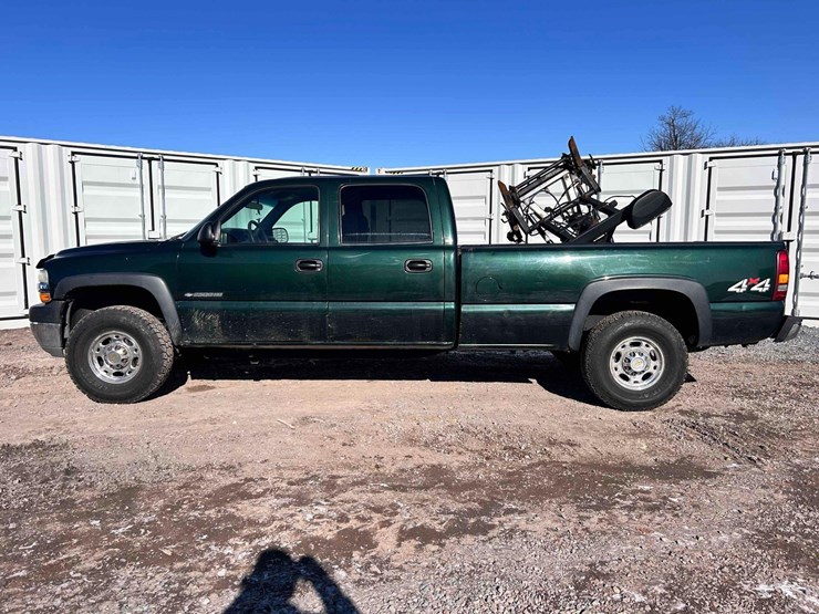 2002-chevrolet-2500hd-image-2