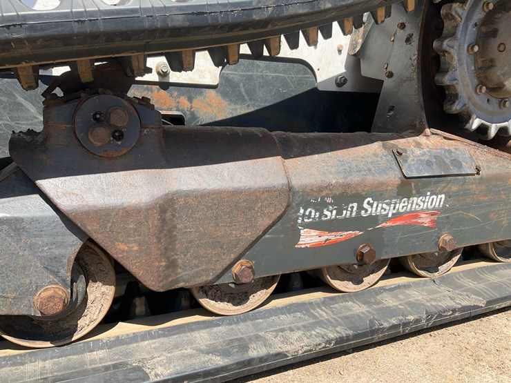 2021-bobcat-t870-image-26