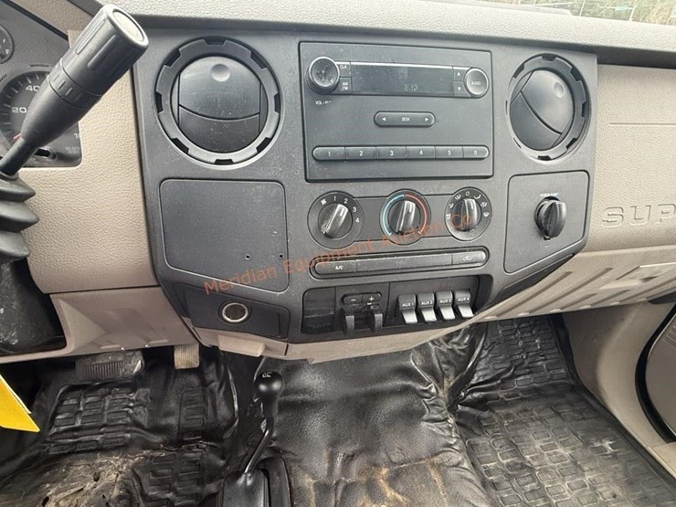 2008-ford-f550-image-28