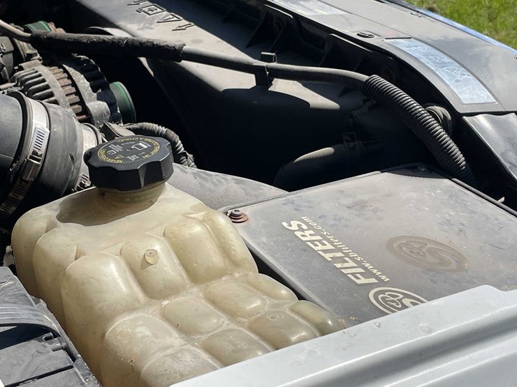 #7046-•-2005-chevrolet-duramax-(has-wi-title)-image-79