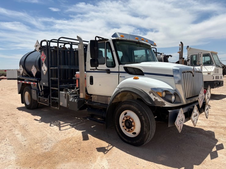 2013-international-workstar-7400-image-2