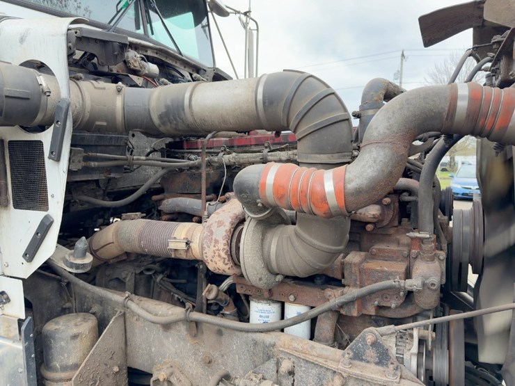 2000-kenworth-w900-image-11