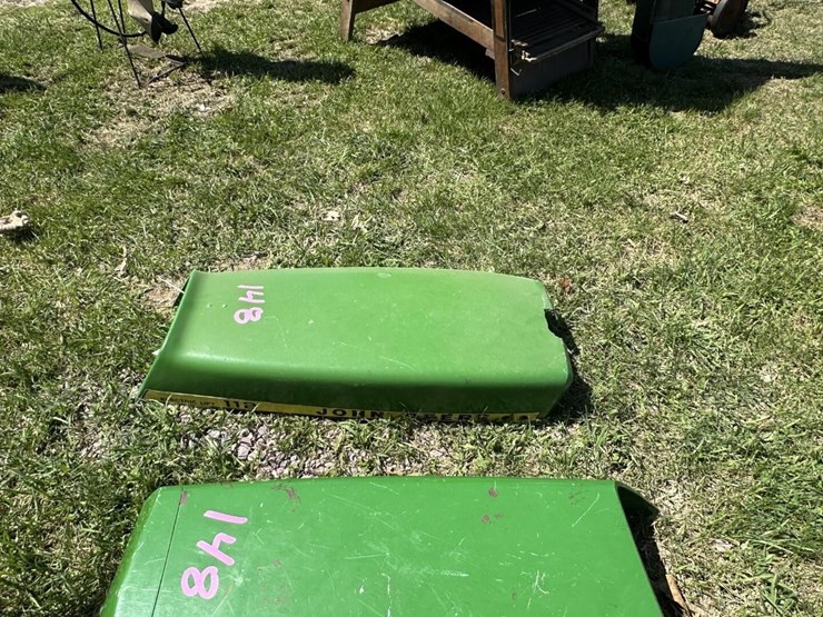 vintage-john-deere-lawn-tractor-hoods-image-5