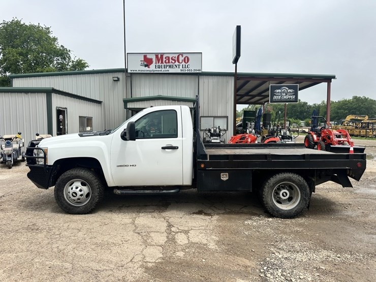 2013-chevrolet-3500hd-image-8