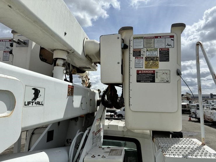 2005-international-durastar-4400-image-17