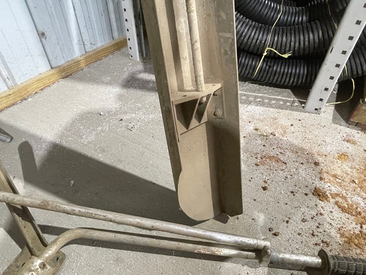 #5034-•-honda-powered-power-screed-image-11
