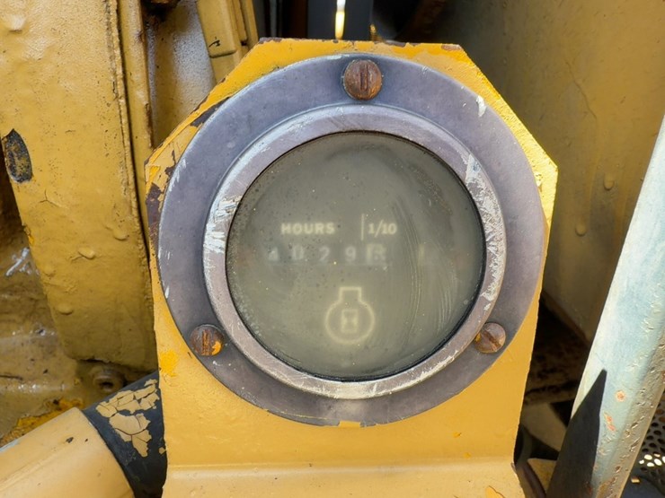 1980-deere-500c-image-26