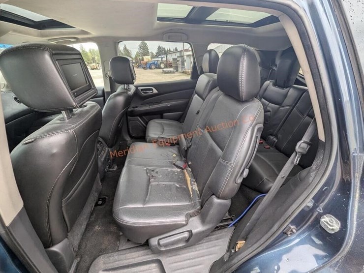 2014-nissan-pathfinder-image-30