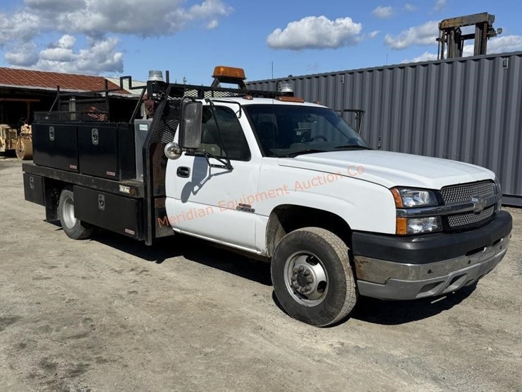2005-chevrolet-silverado-3500-image-8