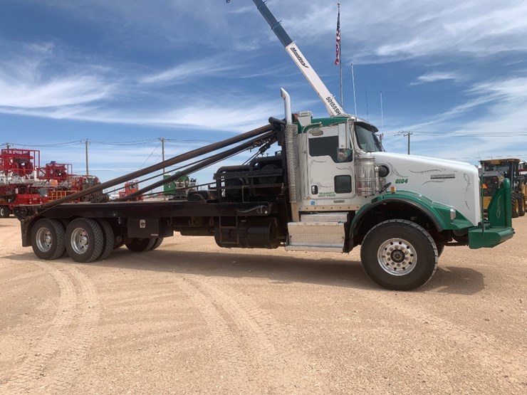 2013-kenworth-t800-image-1