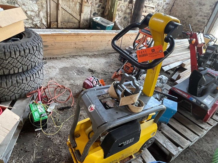 #7411-•-wacker-neuson-plate-compactor-image-2