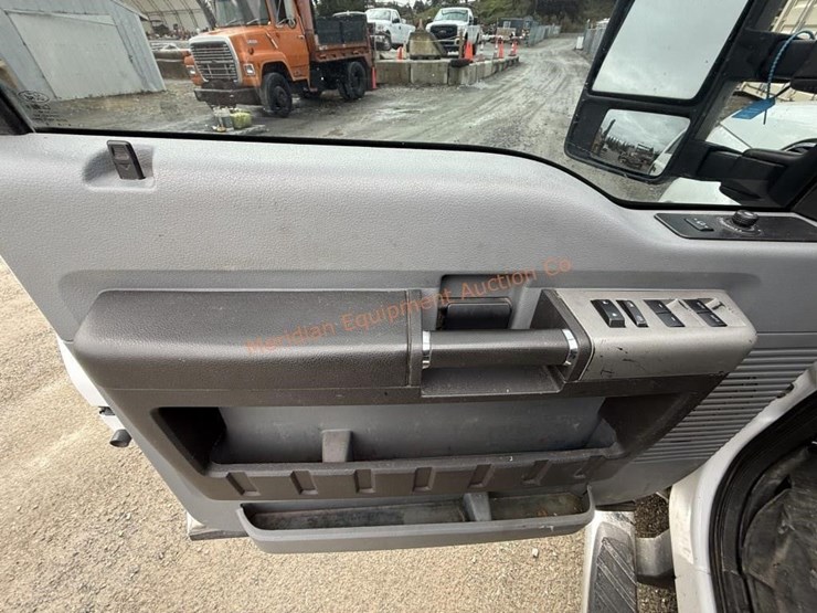 2015-ford-f350-image-37