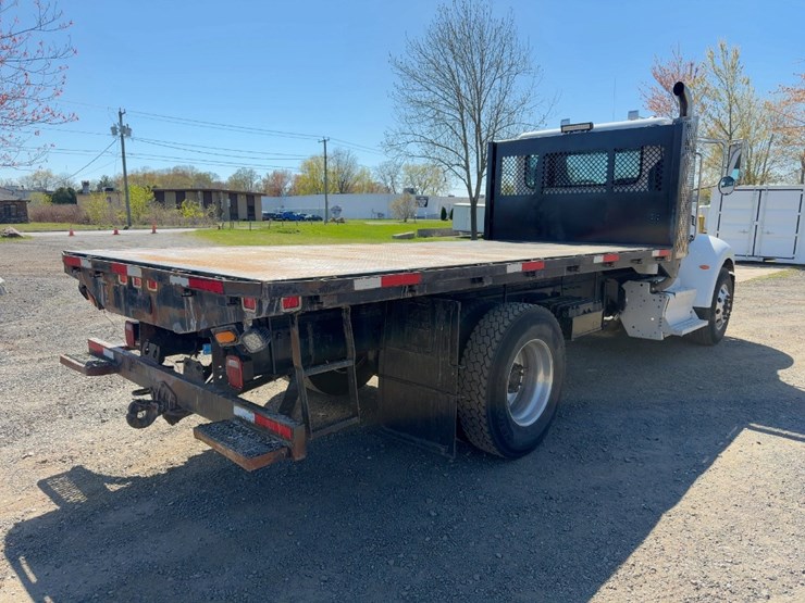 2014-peterbilt-337-image-5