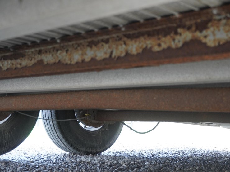 #142-•-1999-exiss-3-slant-aluminum-6-horse-capacity-trailer-image-49