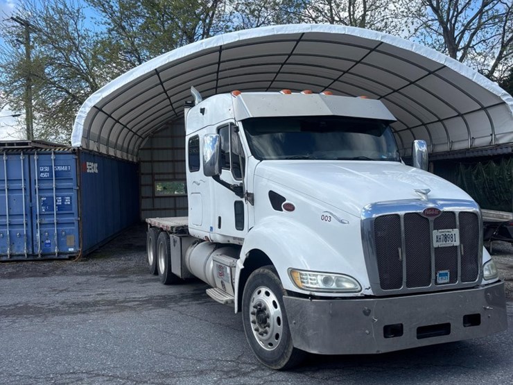 2008-peterbilt-387-image-2