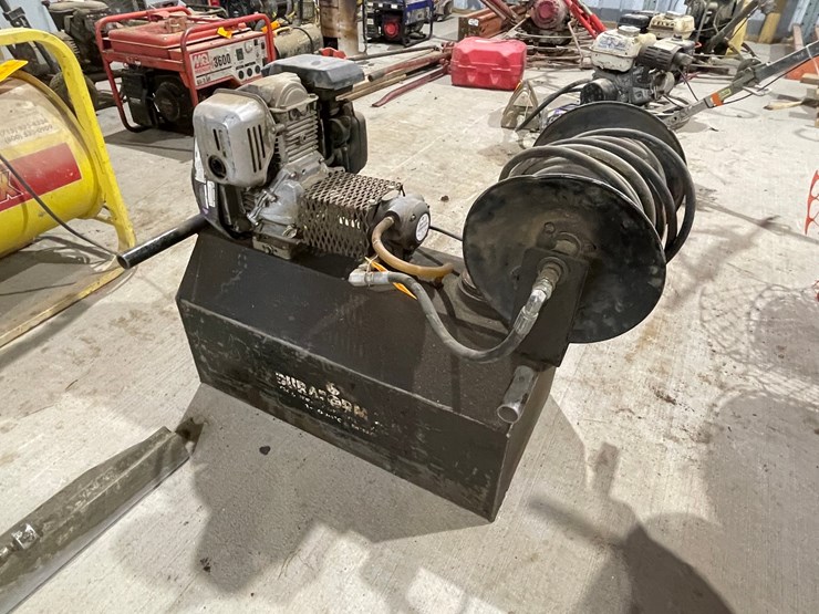 #5030-•-duraform-gas-powered-sprayer-unit-with-hose-reel-image-1