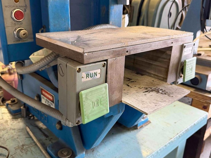 kenco-10-vertical-press-image-5