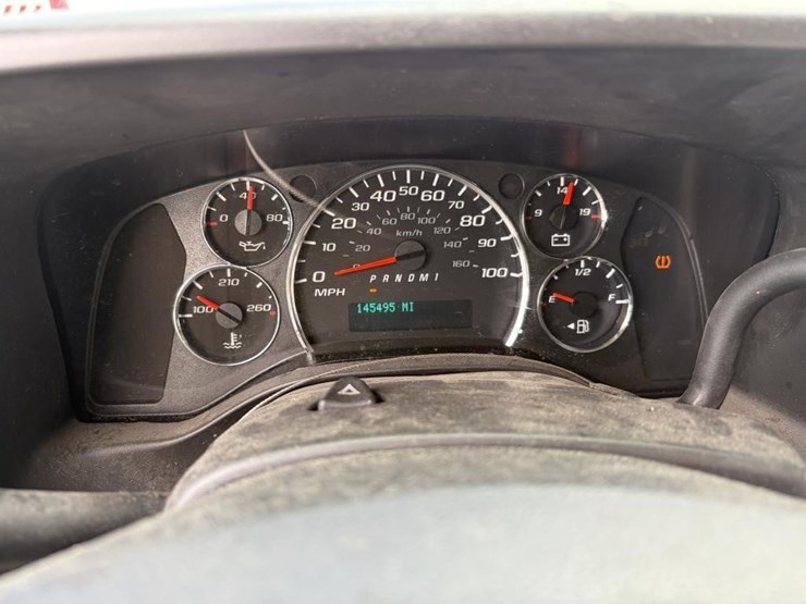 2017-chevrolet-express-2500-image-15