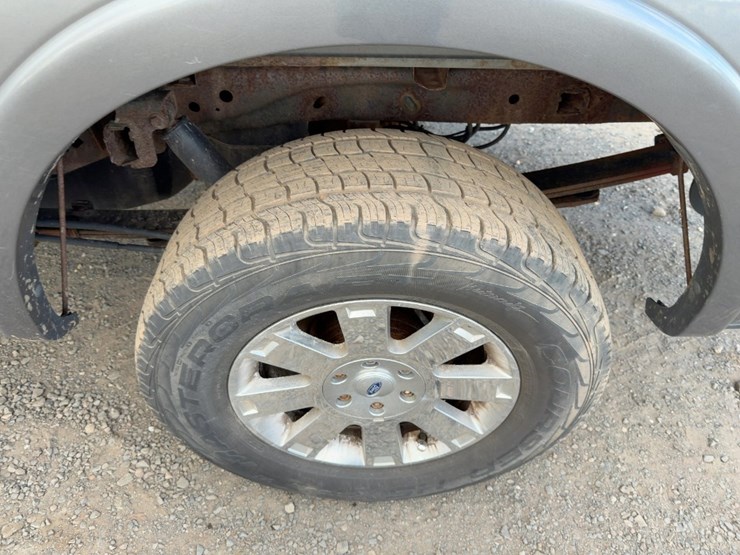 2012-ford-f150-lariat-image-10