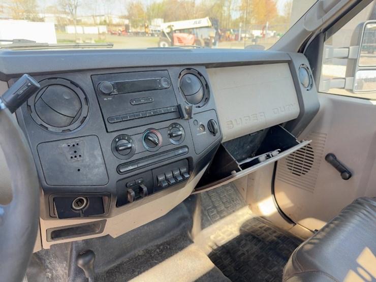 2009-ford-f350-xl-image-20