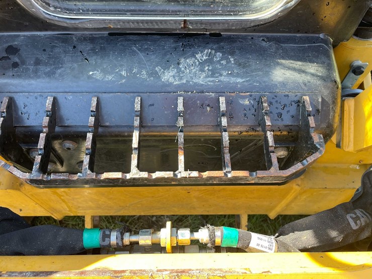 caterpillar-216b-image-18