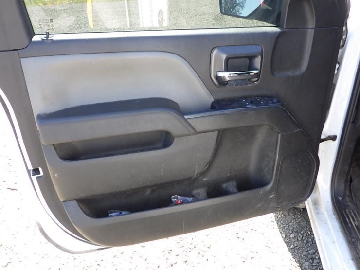 2017-chevrolet-silverado-1500-image-21