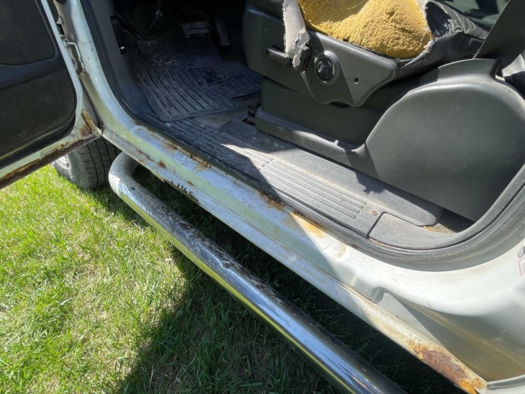 #7046-•-2005-chevrolet-duramax-(has-wi-title)-image-54