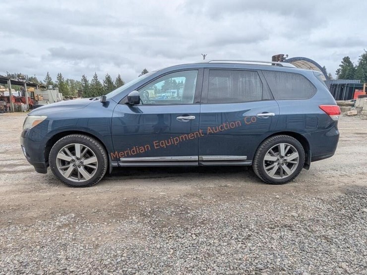 2014-nissan-pathfinder-image-2