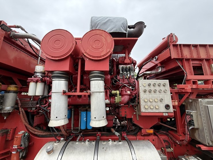 2014-mtu-12v4000-image-4