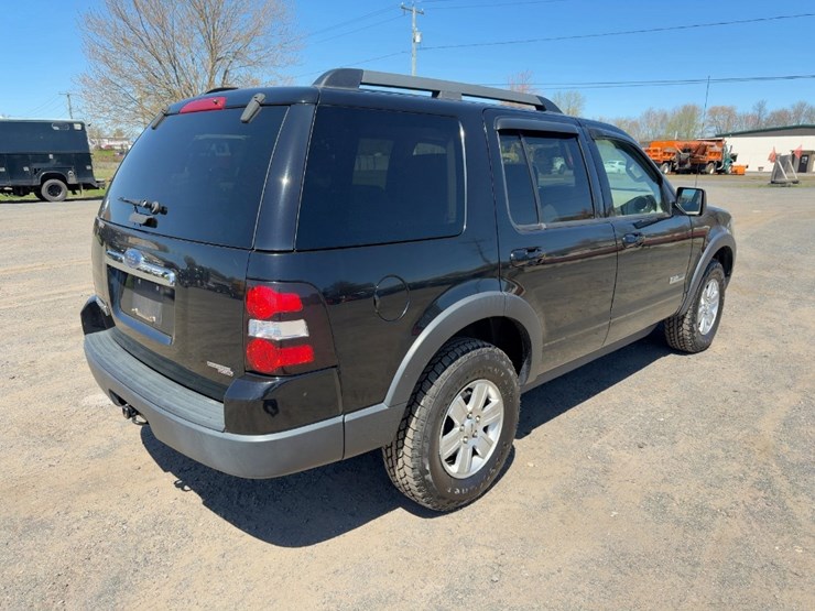 2007-ford-explorer-xlt-image-5