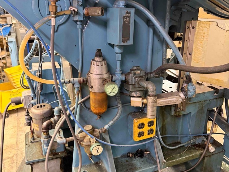 v&o-super-15-ton-vertical-stamping-press-image-4