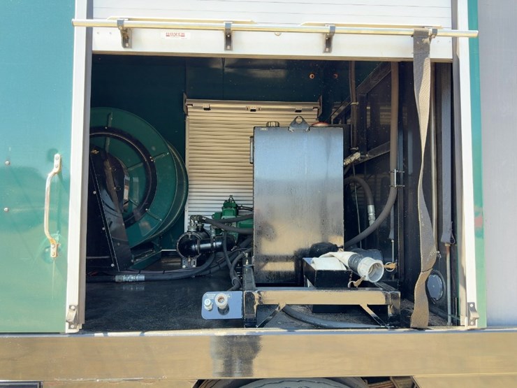 2004-international-durastar-4300-image-18