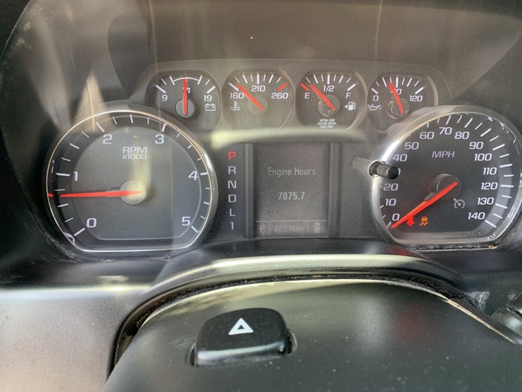 2022-chevrolet-silverado-6500hd-image-10