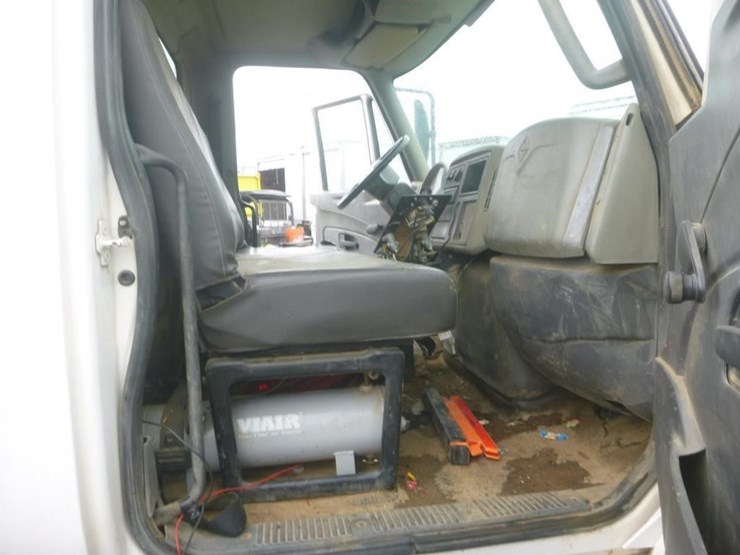 2012-international-durastar-4300-image-11