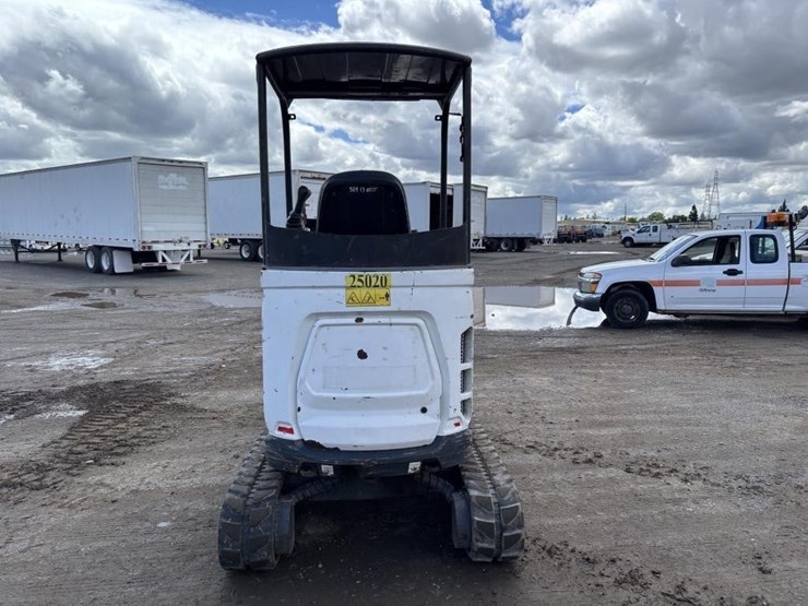 2020-bobcat-e20-image-8