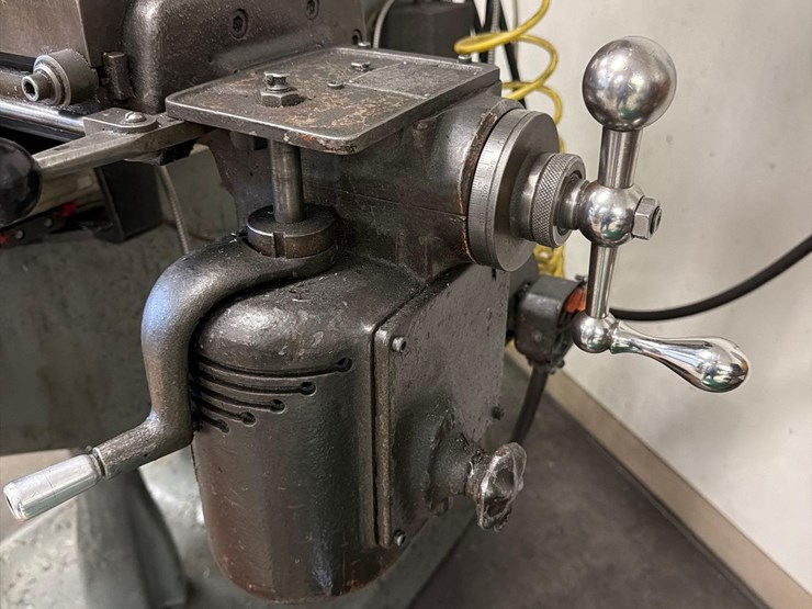 bridgeport-j-head-vertical-milling-machine-image-6