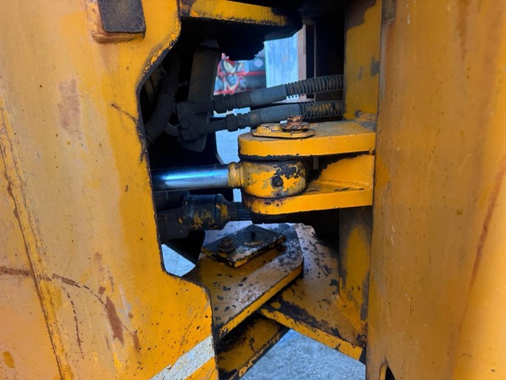 #122-•-1987-kobelco-lk600-wheel-loader-image-23