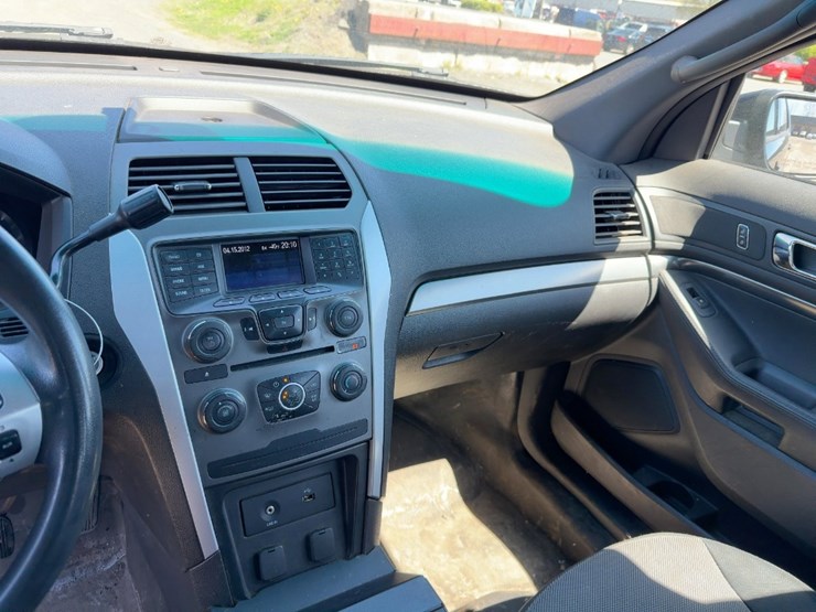 2014-ford-explorer-police-interceptor-image-19