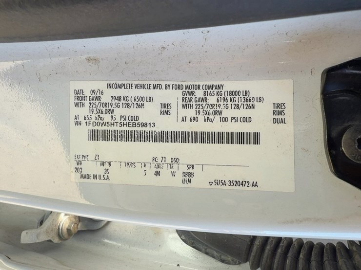 2017-ford-f550-xlt-image-23