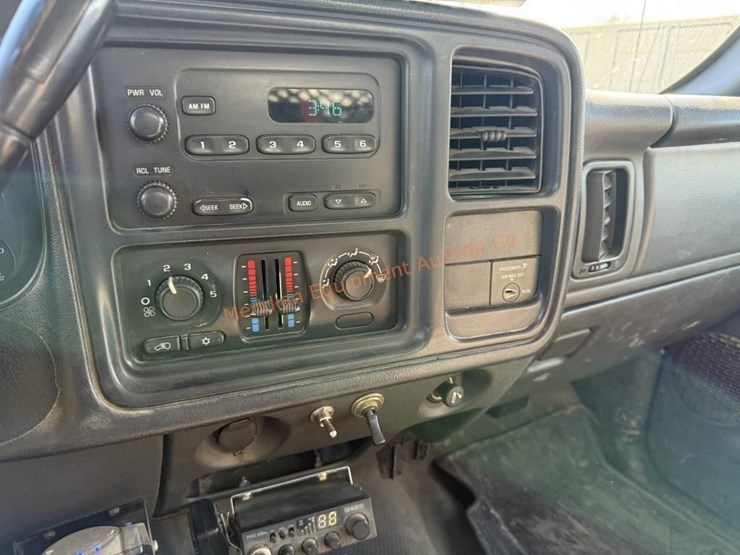 2005-chevrolet-silverado-3500-image-43