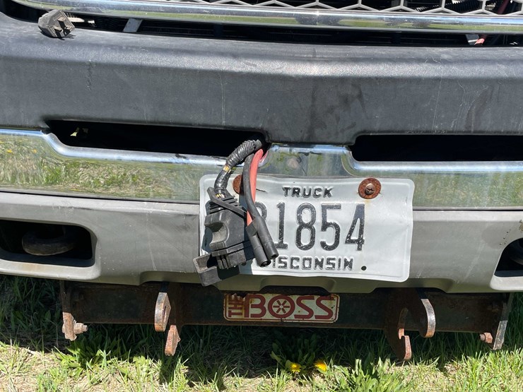 #7046-•-2005-chevrolet-duramax-(has-wi-title)-image-77