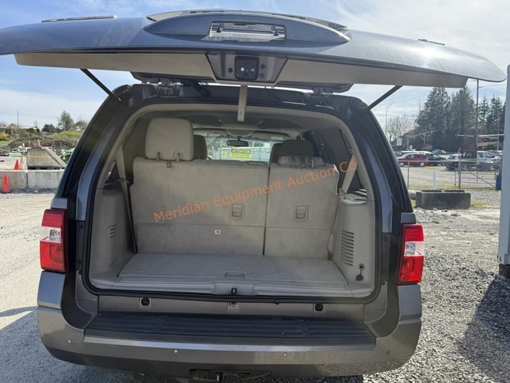 2013-ford-expedition-xlt-image-17