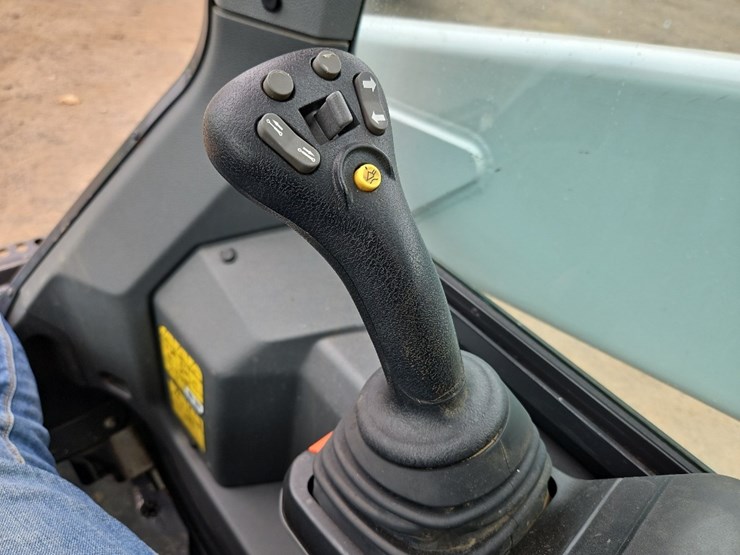 2023-bobcat-t76-image-19