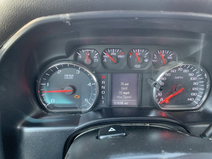 2022-chevrolet-silverado-6500hd-image-13